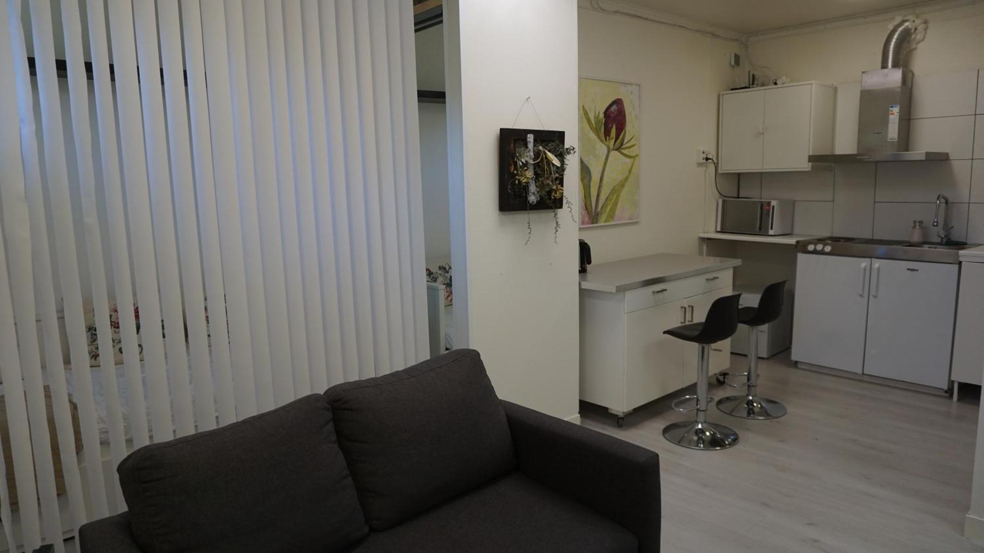 Fresh And Cozy Little House 30km In Taeby Lejlighed